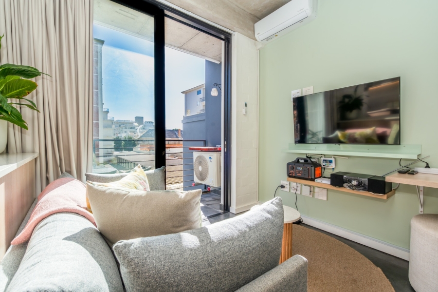 1 Bedroom Property for Sale in Sea Point Western Cape